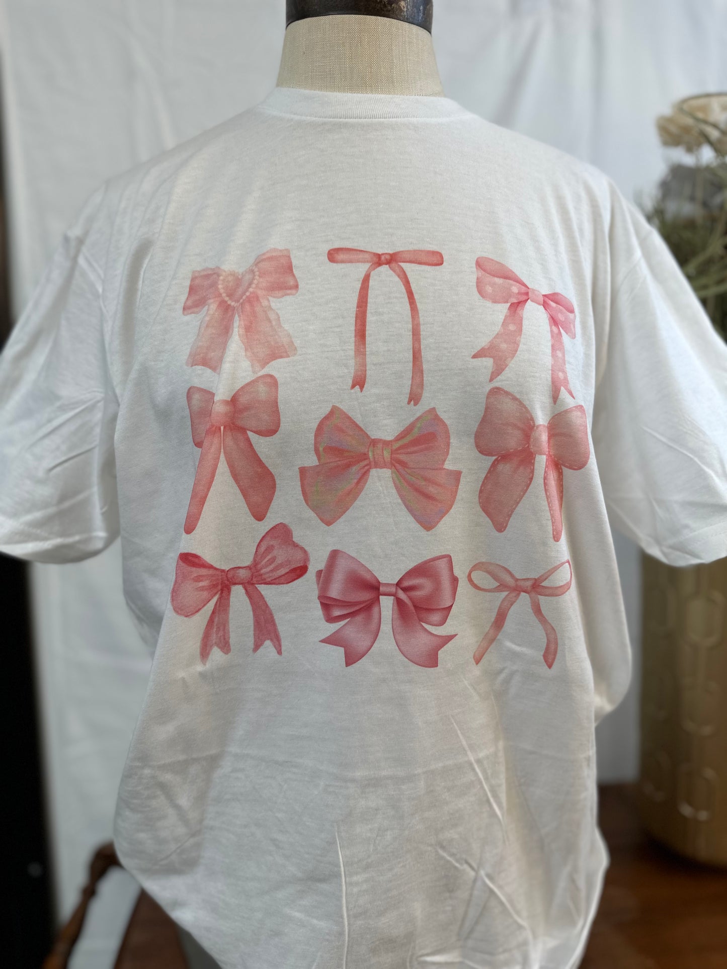 Pink bows tee